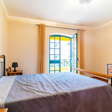 Nyaraló House At Peniche - Consolacao *